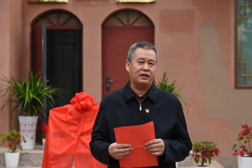 校長(zhǎng)在共建儀式上致辭