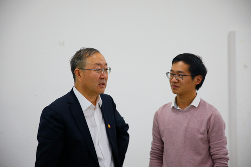 與上課教師課間交流
