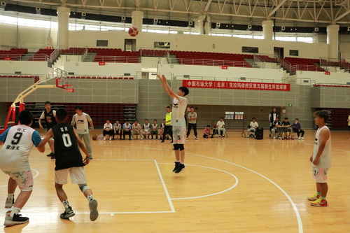 20201021校區(qū)成功舉辦第五屆新生杯籃球賽 (3)