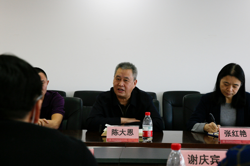 校長(zhǎng)照片
