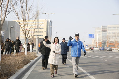 20171208紀(jì)念一二·九運(yùn)動(dòng)暨校區(qū)教職工冬季長走活動(dòng)-張寶 (41)