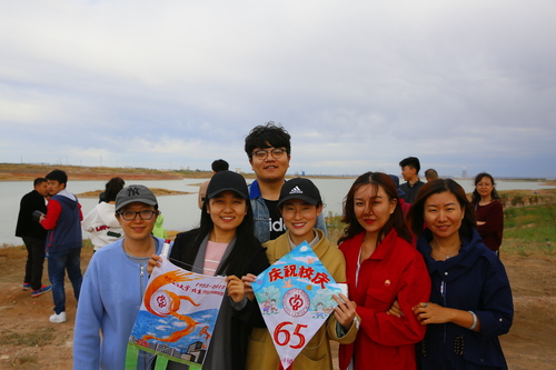 20180427“融情湖畔·共迎校慶”第二屆踏青游園活動 (8)