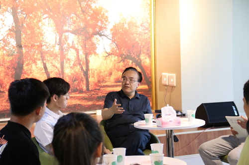 20190617校區(qū)舉辦第五十二期“校長(zhǎng)下午茶” (8)
