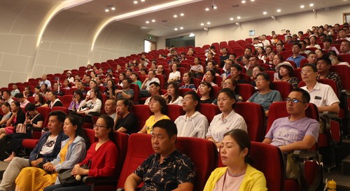 20190903 校區(qū)工學(xué)院完成2019級(jí)新生報(bào)到入學(xué)-趙楠、楊宇、牟拯民 (1)