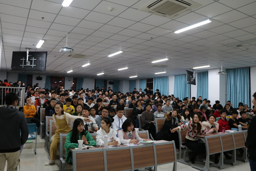 20191208 校區(qū)工學(xué)院舉辦“學(xué)海無涯，考試無憂——朋輩互助微課堂”活動 (1)