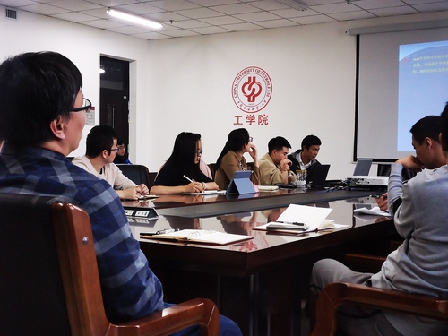 自動(dòng)化系黨支部聯(lián)合機(jī)械系黨支部、學(xué)生黨支部開展支部書記講黨課活動(dòng)1