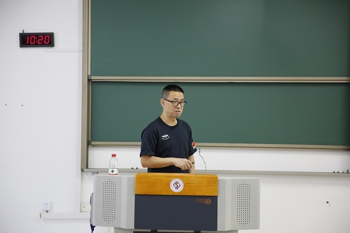 2.肖磊-校區(qū)情況介紹-新聞圖
