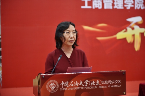 院長在開學(xué)典禮上講話