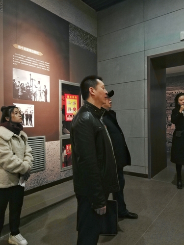 20191106文理學(xué)院思政系與院辦聯(lián)合黨支部開展主題黨日活動(dòng) (4)