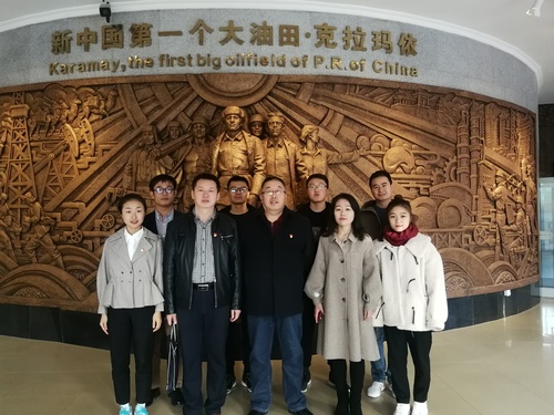 20191106文理學(xué)院思政系與院辦聯(lián)合黨支部開展主題黨日活動(dòng)