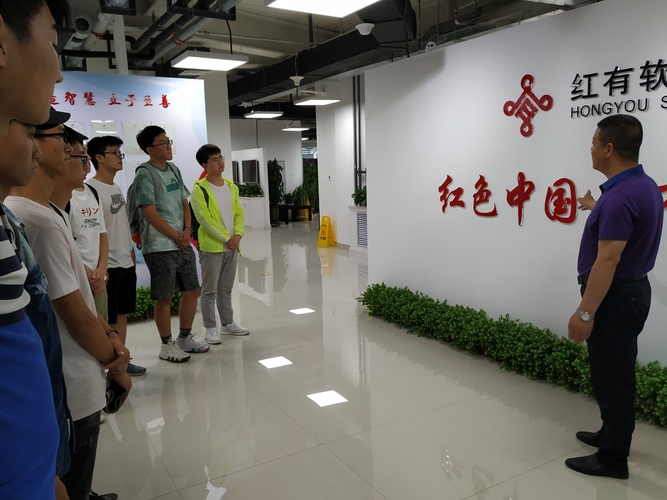 20190606-石油學(xué)院軟件工程專業(yè)開展認(rèn)知實(shí)習(xí)活動(dòng)-石油學(xué)院-劉瑩-4