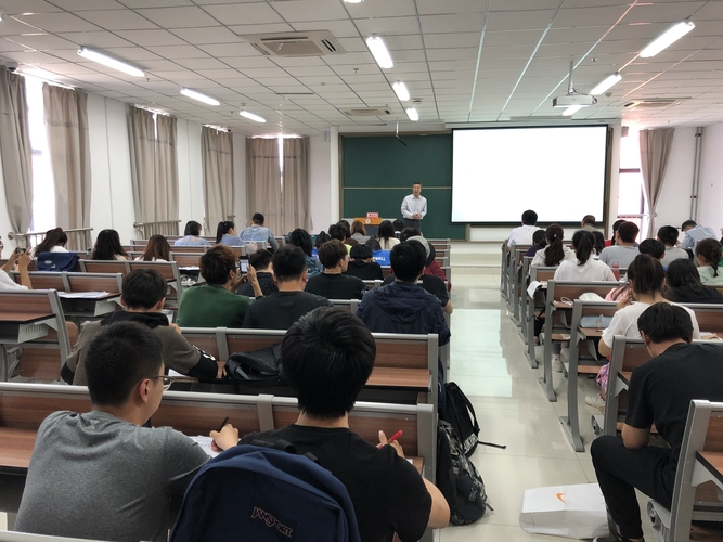 20190510-文理學(xué)院舉辦“貿(mào)易與發(fā)展”學(xué)術(shù)研討會暨本科生培養(yǎng)經(jīng)驗(yàn)交流會-文理學(xué)院-徐紹康-03