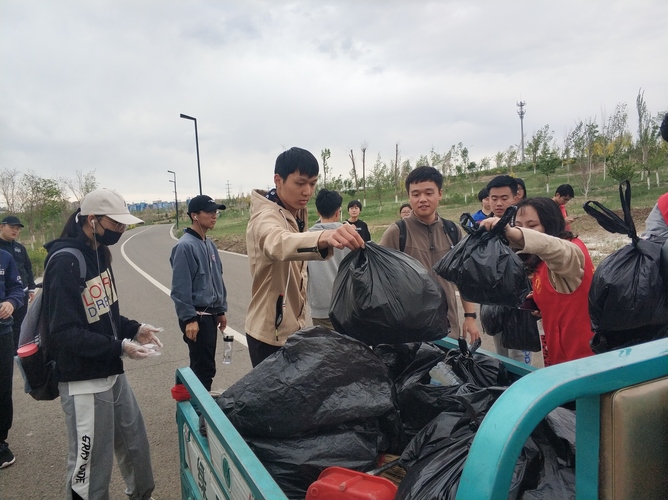 20190508-文理學(xué)院舉辦“五四傳薪火，青春獻(xiàn)祖國” 主題教育系列活動-文理學(xué)院-徐紹康01