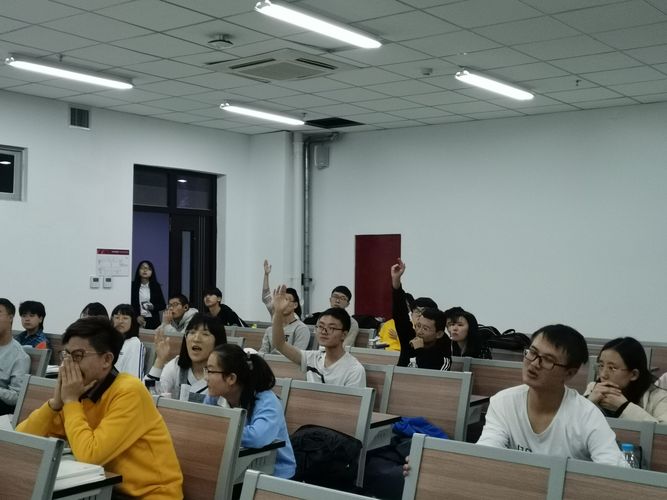 20191203文理學(xué)院舉辦防艾宣傳活動 (2)
