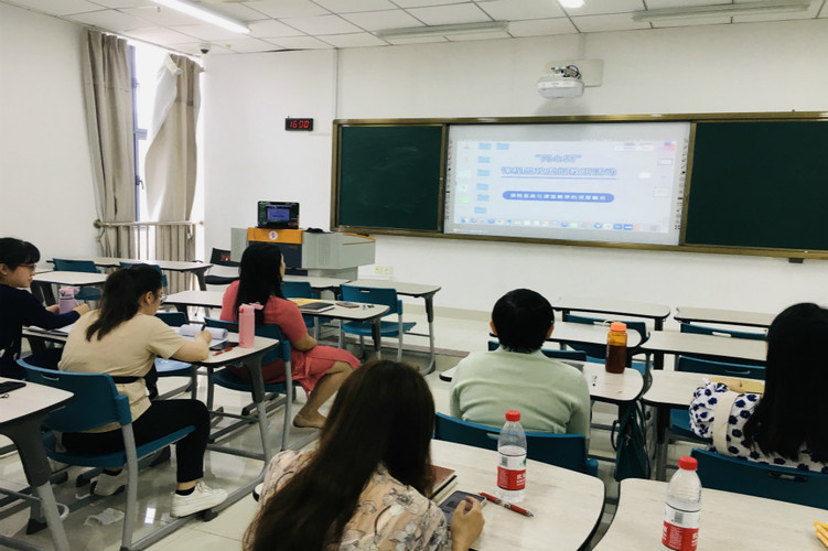 20210611 校區(qū)文理學(xué)院外語系青年教師參加“同心圓”課程思政虛擬教研活動(dòng)