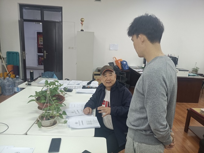 韓老師與青年教師交流研討