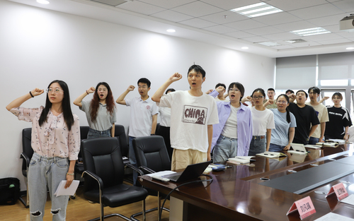 【新聞配圖】20240701校區(qū)新入職輔導(dǎo)員開班議程-邢向杰 (1)